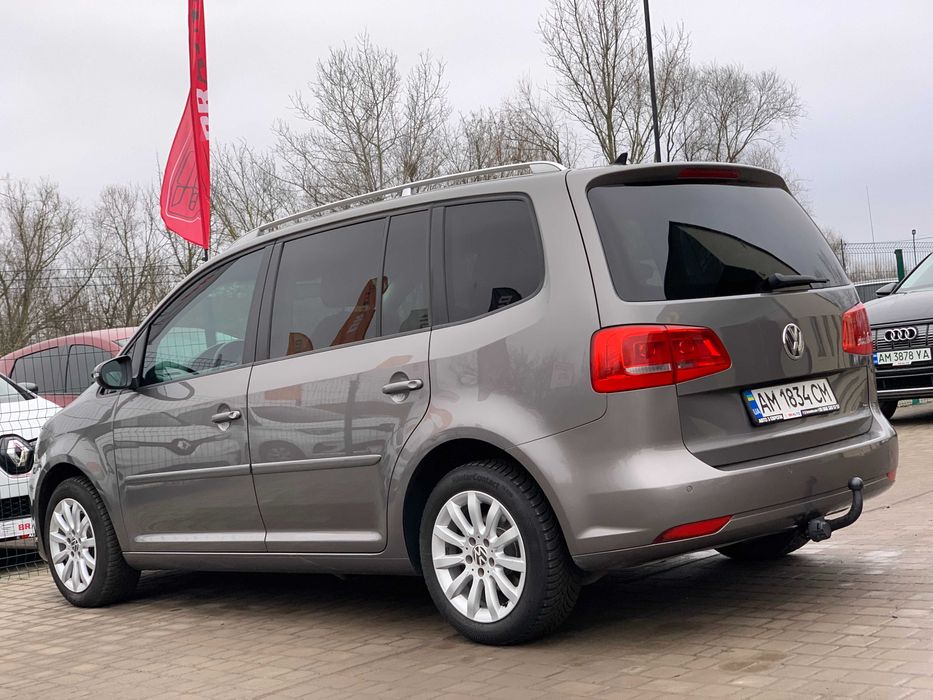 Volkswagen Touran 2011