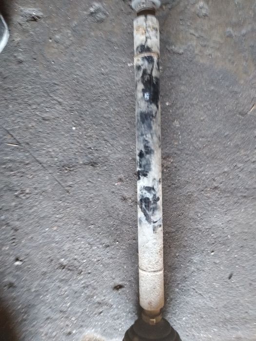 Półoś prawa łączona VW Touran caddy III golf V 1.9tdi 5b 6b