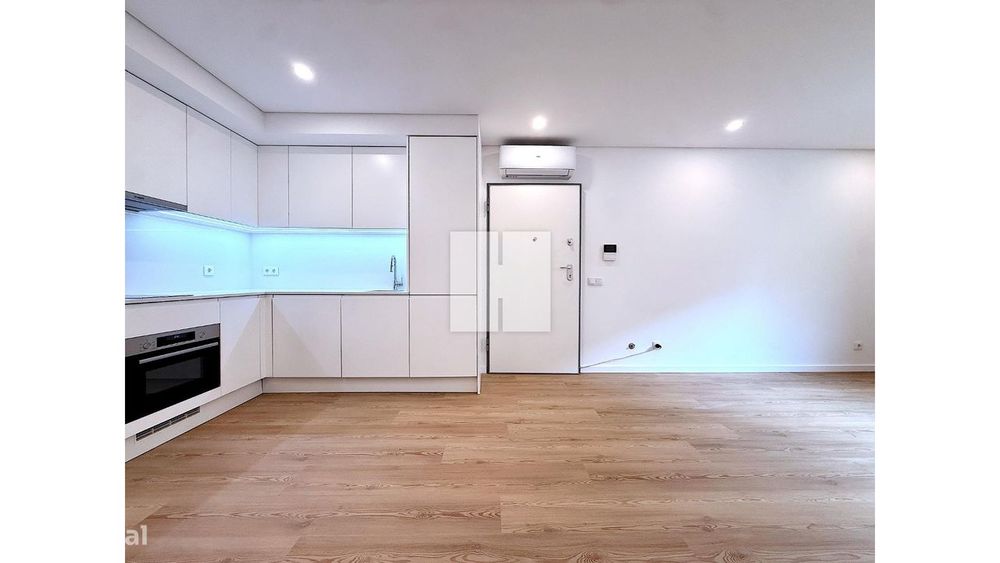 Apartamento T1K Novo em Zona Nobre
