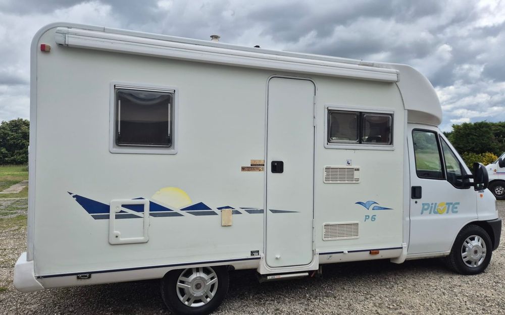 Vendo Autocaravana 2.8 idtd ano 2000