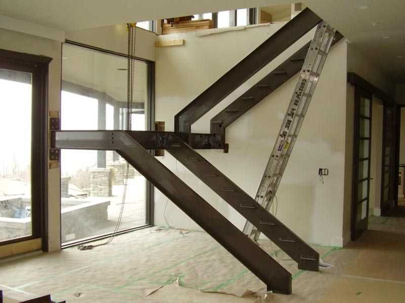 Изготовление и монтаж навесов, откатных ворот, лестниц и не только