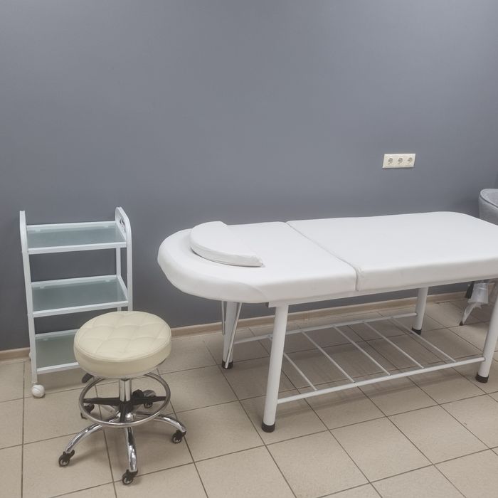 Продам офис, салон красоты 20 кв.м. с отдельным входом, фасад, срочно