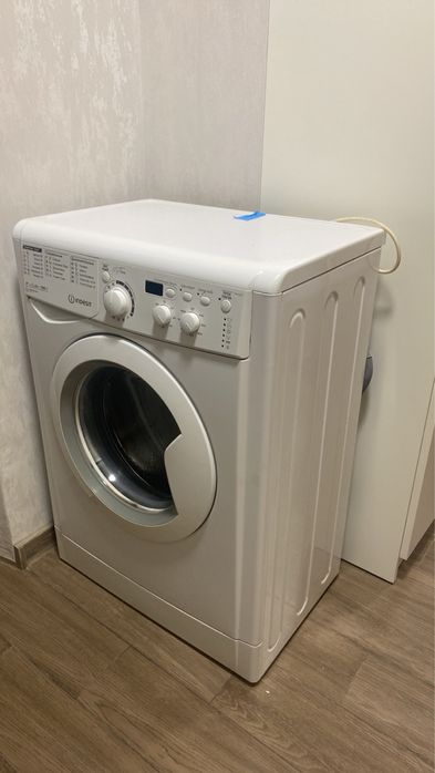 Indesit пральна машина