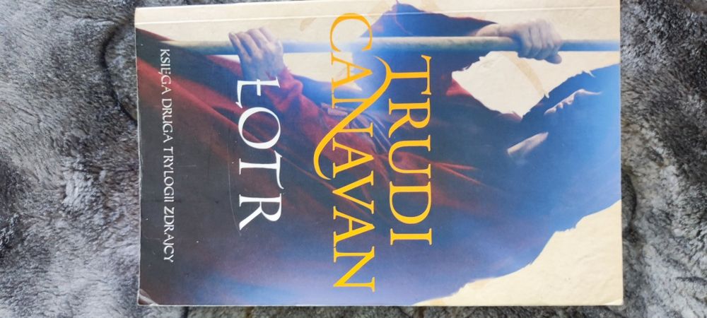 Łotr Trudi Canavan
