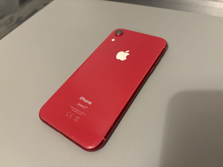 iPhone XR 64 GB czerwony