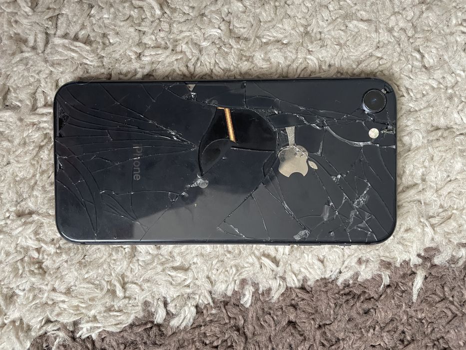 Iphone 8 на 64гб