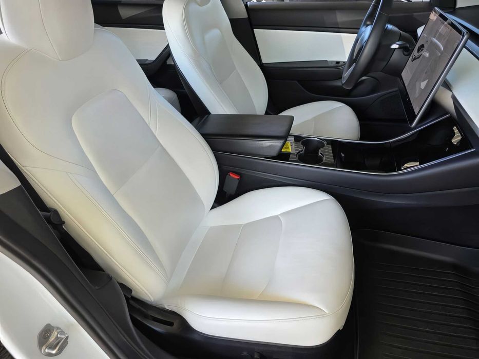 Tesla Model 3 Long Range      2019