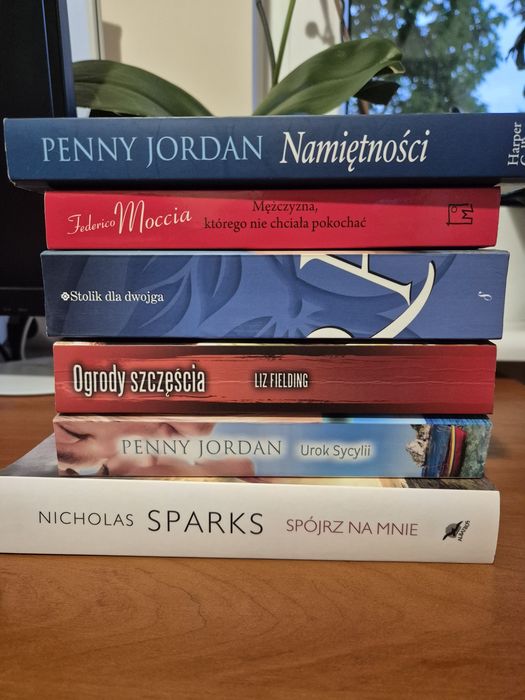 Nicolas Sparks, Penny Jordan, Nora RobertsFederico Moccia