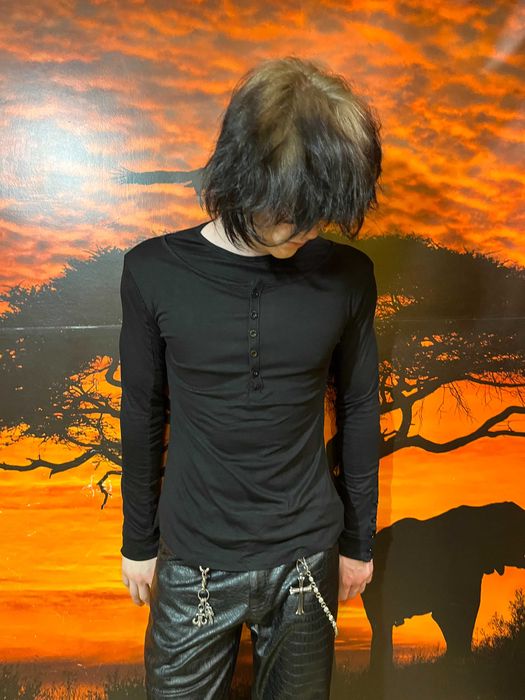 Layered Henley Longsleeve | Двухслойный Лонгслив Прилегающего Кроя с Воротником на Пуговицах