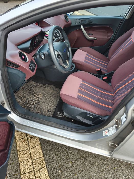 Sprzedam ford fiesta