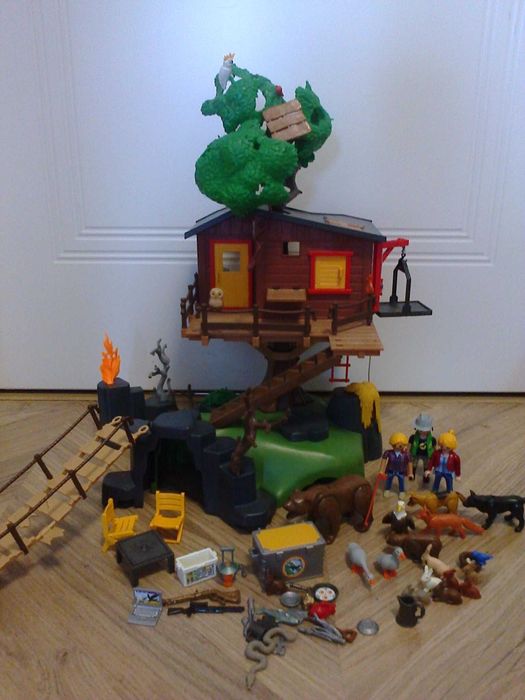 playmobil domek na drzewie+ extra figurki