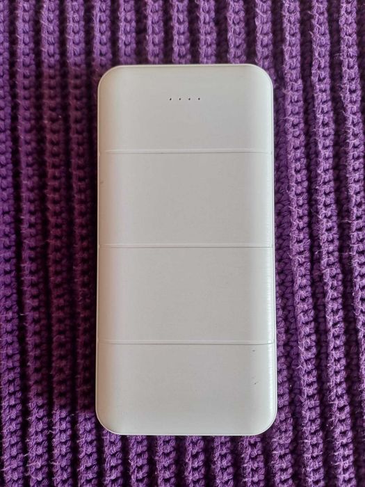 Powerbank Branca RoHS | 15.000mAh | 4 Entradas | NOVA