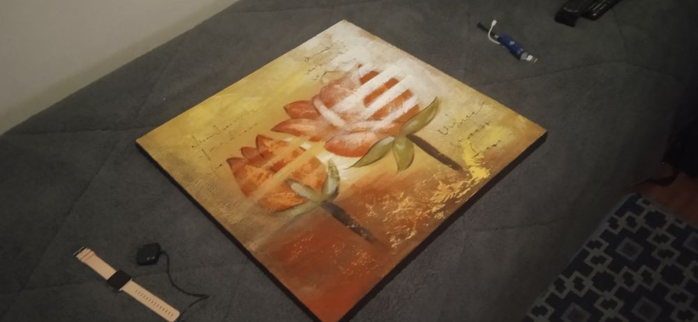 Pintura de rosas em moldura nova, com 1 metro por 1 metro, em bom esta