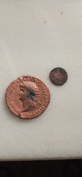 Rzymska moneta Nero i mała nie znam pochodzenia
