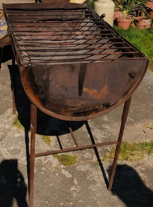 Fogareiro grande para churrasco