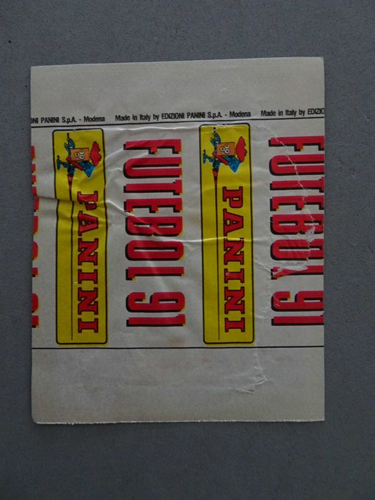 Carteira de cromos aberta e vazia de futebol - Futebol 91 Panini