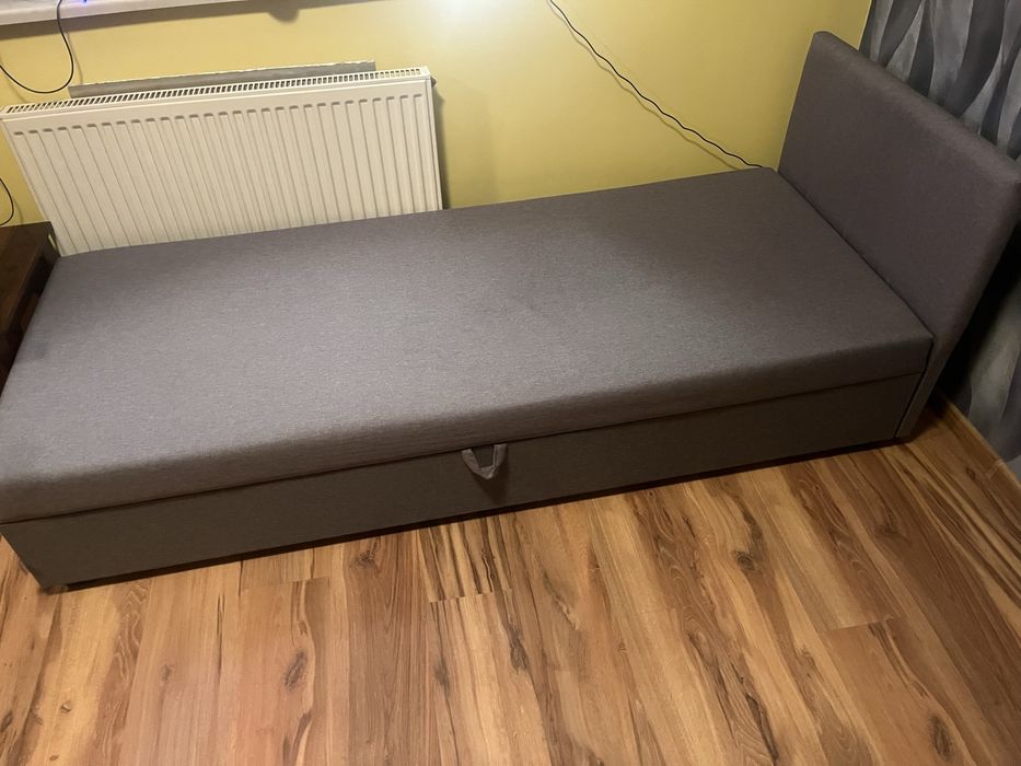 Łóżko/tapczan jednoosobowy