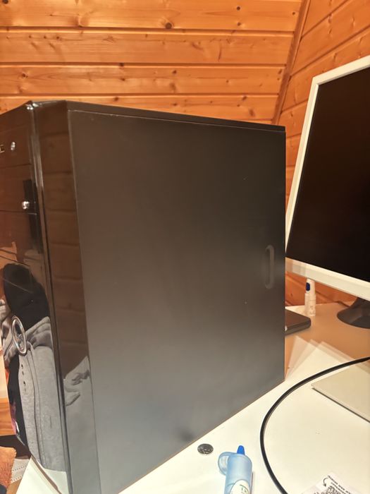 GAMINGOWY komputer i5 / RX 570