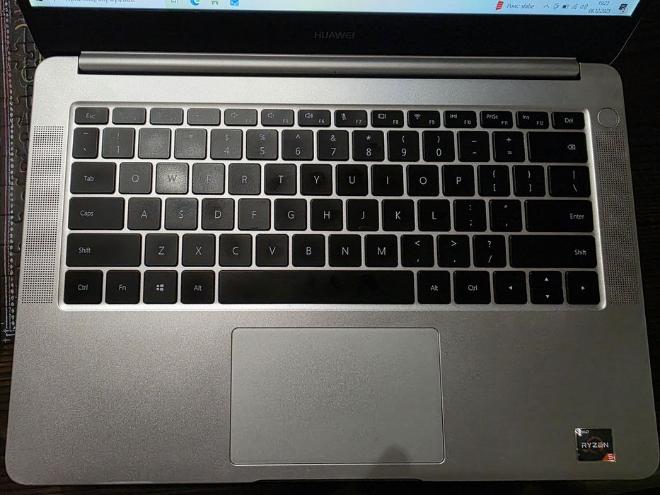 Huawei D14 Ryzen/8GB/240SSD