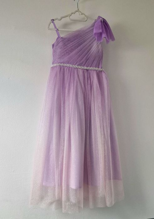 Ошатна сукня на дівчинку