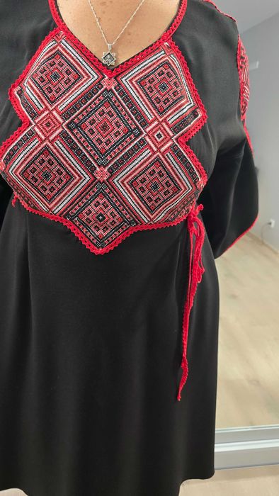 Вишита сукня, вишите плаття, сукня з вишивкою