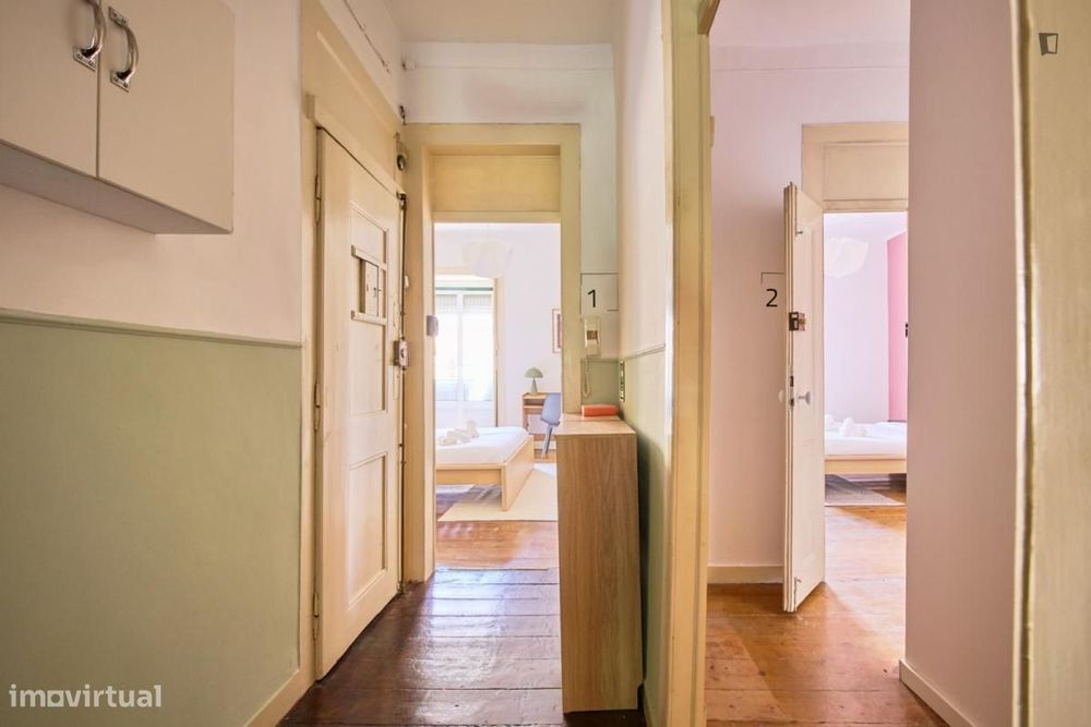Quarto - localizado em São Bento Lisbon