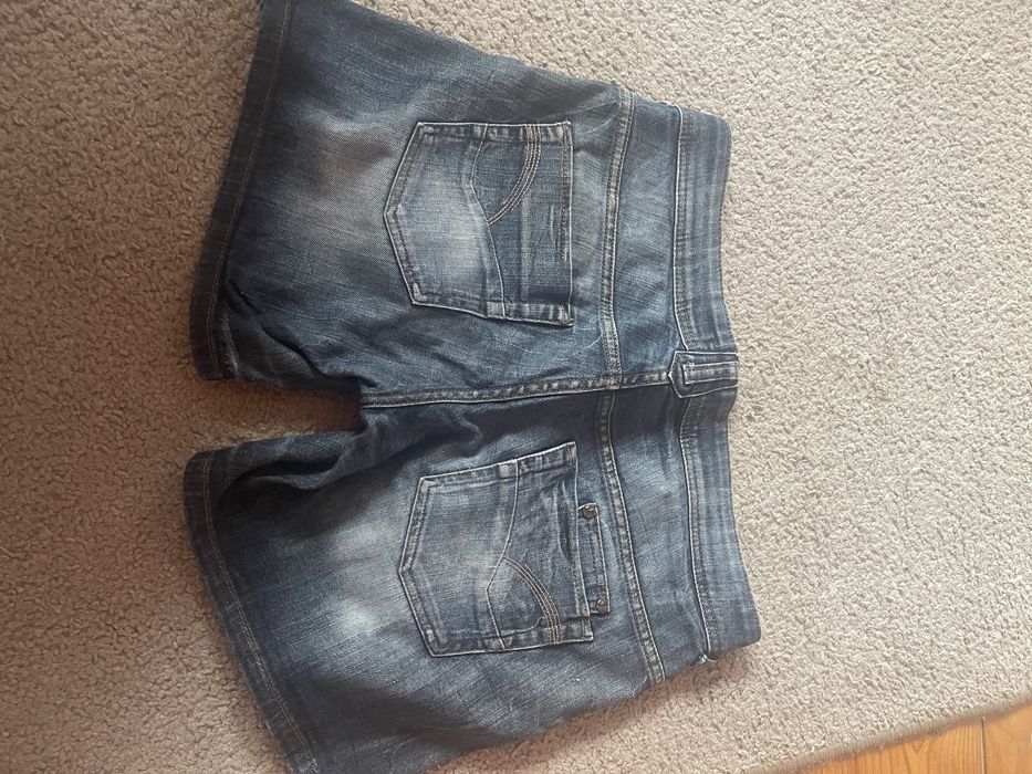 Granatowe spodenki dżinsowe Promod