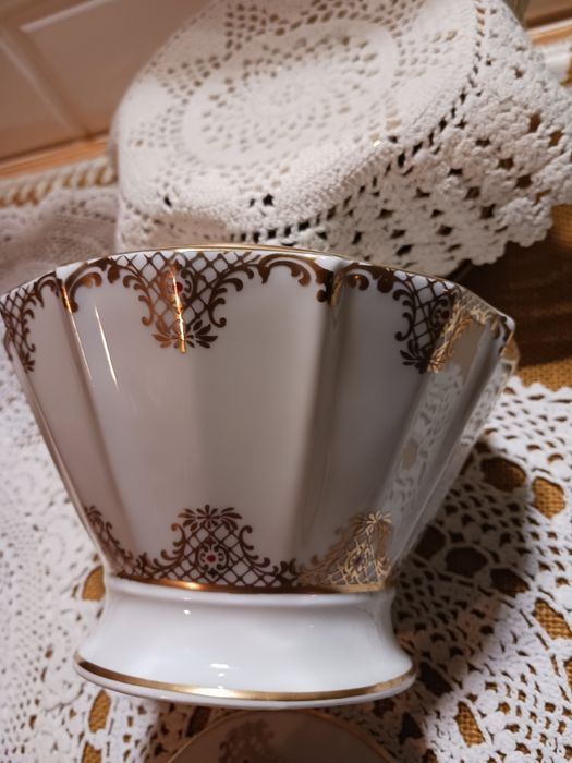 Bomboniera art deco recznie malowana