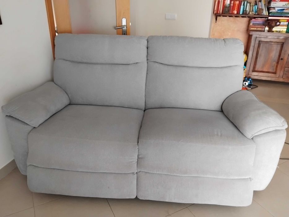 Sofá elétrico semi novo