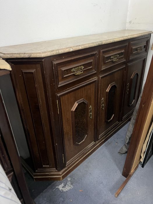 Móvel de Entrada em Mogno e Tampo de Mármore