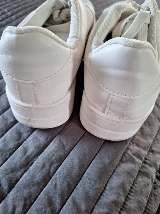 Sprzedam buty sportowe