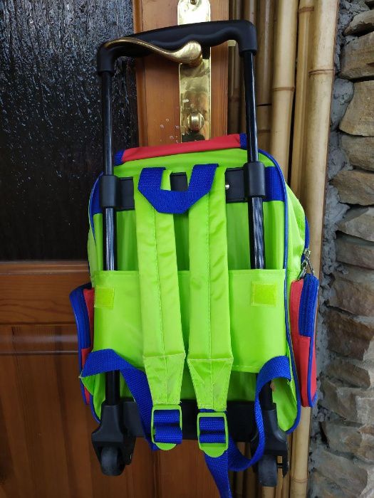 Рюкзак детский на колесах