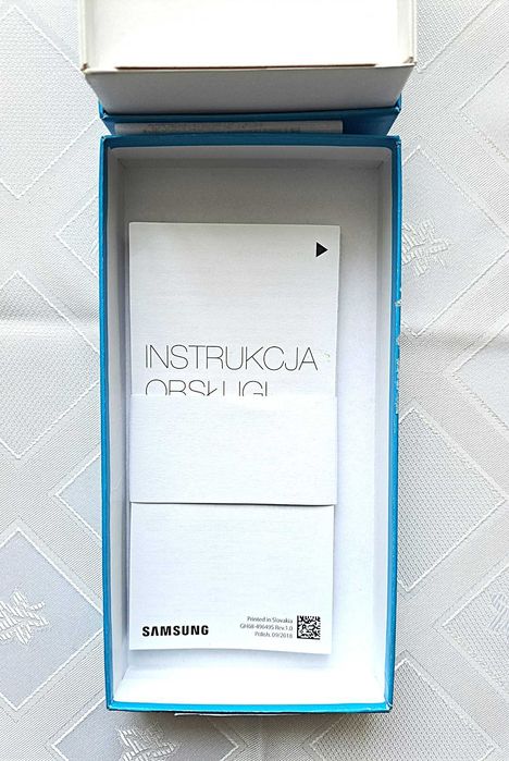 Puste pudełko po smartfonie Samsung Galaxy J6+