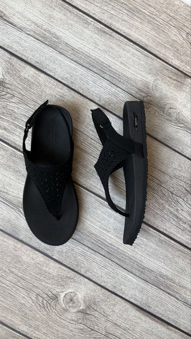 Босоніжки Skechers ArchFit 37p. 24см