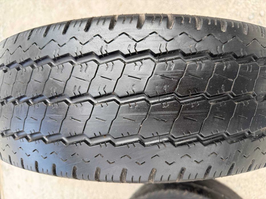 Шини Б/У 215/65 R16C MaxMiler