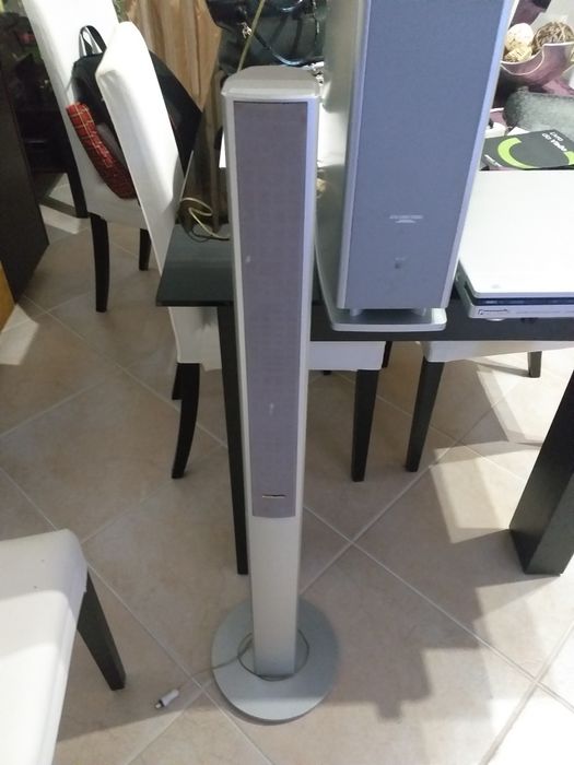 Home Cinema em otimo estado pouco uso com quatro colunas e subwoofer.