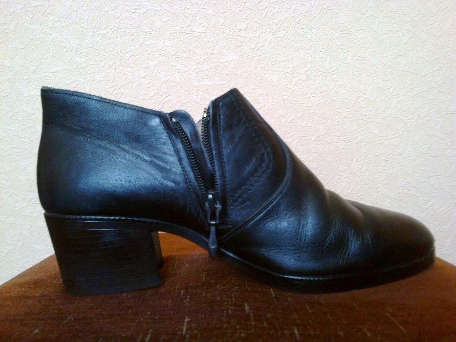 Продам чоловічі туфлі