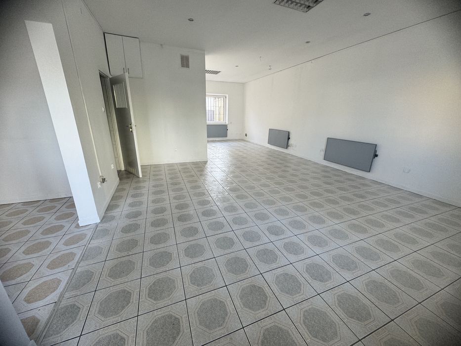 Lokal usluhowo handlowy lub biuro. Centrum Pucka