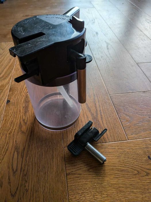 sprzedam używany ekspres do kawy do zabudowy Whirlpool iXelium ACE102