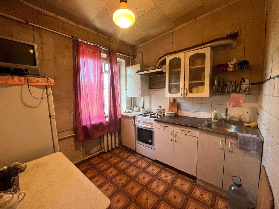 Продаж 2к квартири Югок