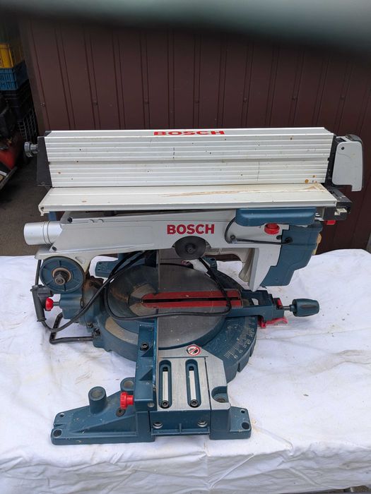 Piła Bosch GTM12JL