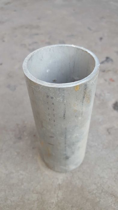 Плита 4 мм,и труба 54 мм из нержавейки.Эбонит 50 мм.Медная болванка