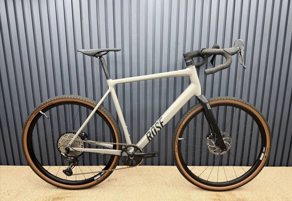 Гравійний велосипед Rose BackRoad AL 2024року