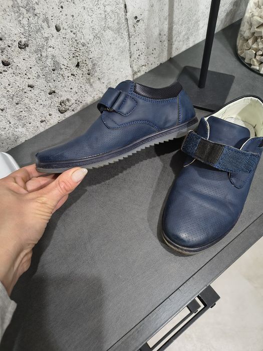 Buty do garnituru