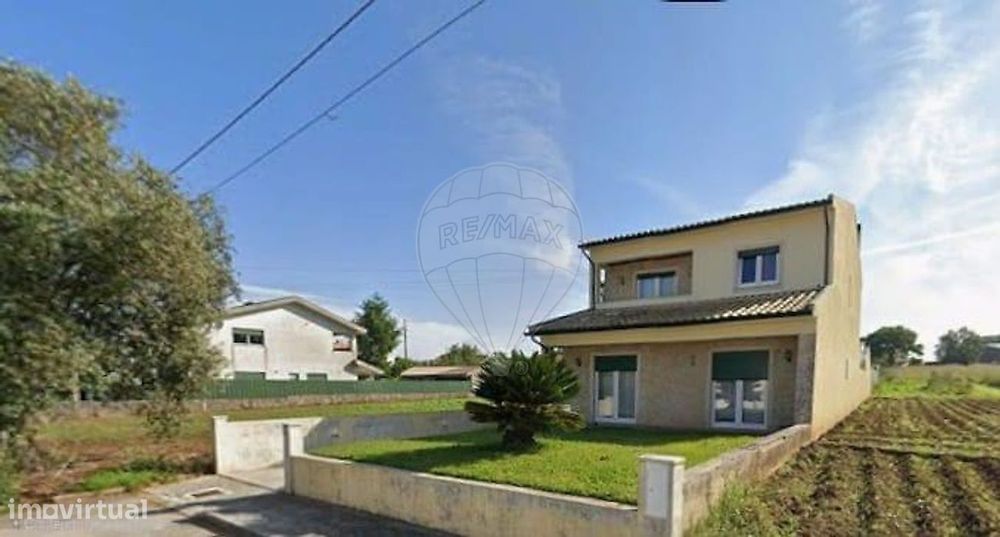 Moradia T4 para venda