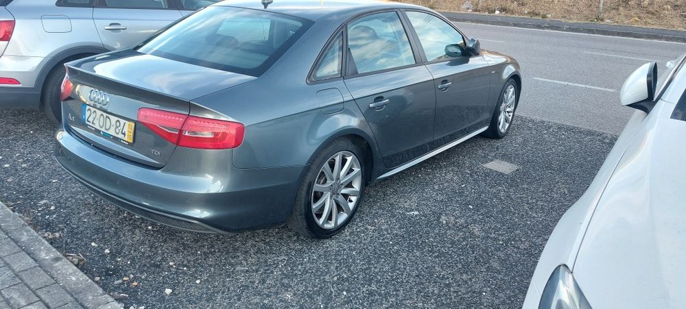 Audi A4 limousine