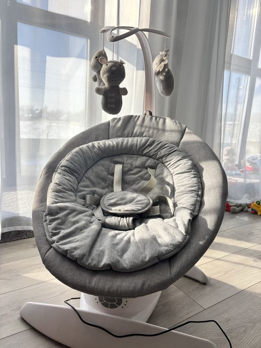 Заколисуючий центр Carrello з мʼякими іграшками