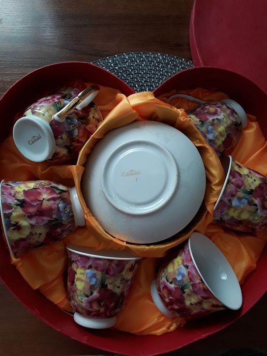 Продам чайный сервиз- Кардинал