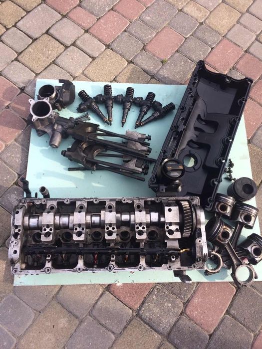 VOLKSWAGEN TUAREG 2007р. Запчастини Двигун 2.5 TDI (BPE) по деталям