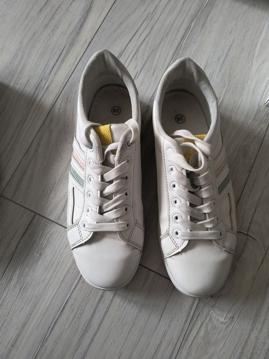 Sneakersy białe 38